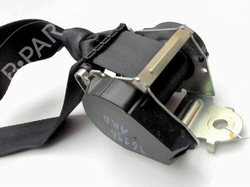 rear-right-seatbelt-ds-ds-5-kf_-2015-2016-2017-2018-26532184 main image