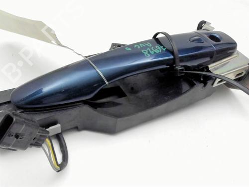 Used Front left exterior door handle Front left exterior door handle RENAULT KADJAR (HA_, HL_) 1.2 TCe 130 (HLMR) (130 hp) 33894819 33894819