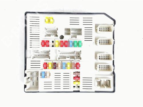 Used Fuse box RENAULT MEGANE III Coupe (DZ0/1_) 1.4 TCe (DZ0F, DZ1V) (131 hp) 20422524