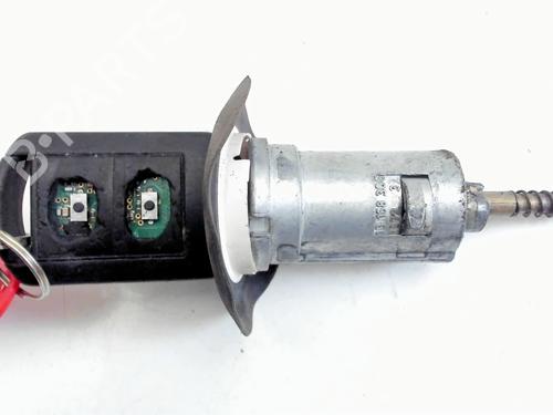 Used Ignition barrel OPEL CORSA C (X01) 1.3 CDTI (F08, F68) (70 hp) 31074439
