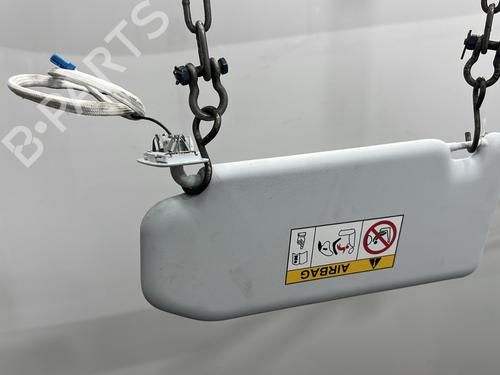 Right sun visor PEUGEOT 208 II (UB_, UP_, UW_, UJ_) e-208 | BP30115634I2 