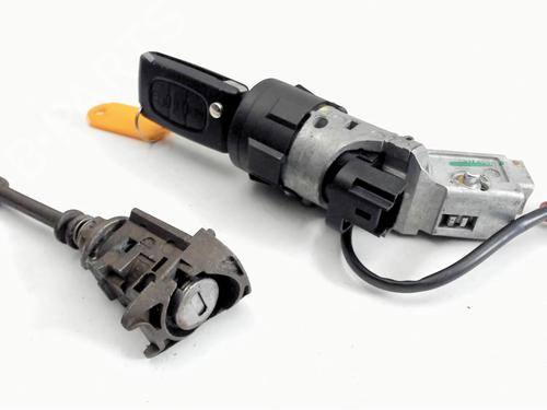 Ignition barrel PEUGEOT 407 SW (6E_, 6D_) 2.0 HDi 135 | BP31074682M48