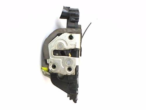 Venstre foran lås TOYOTA YARIS (_P9_) 1.4 D-4D (NLP90_, NLP90R) (90 hp) 20414603