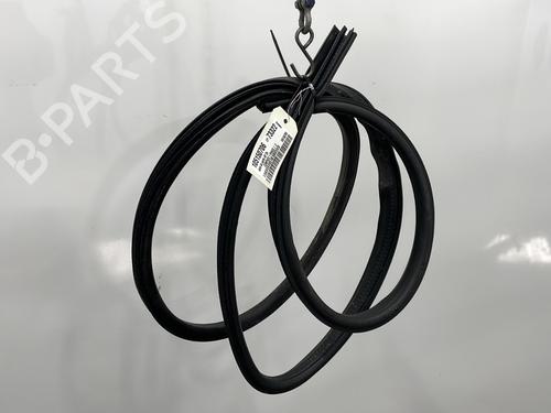 BP25341882C142 main image