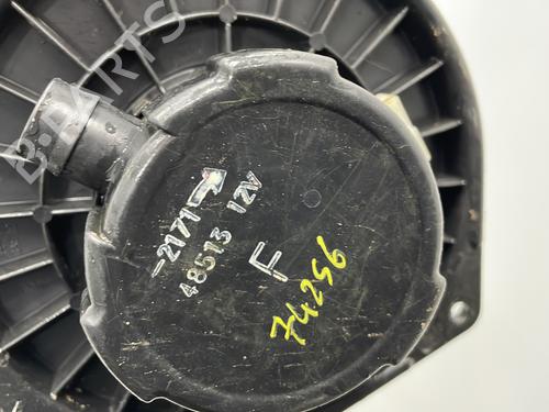 Used Heater blower motor Heater blower motor SUZUKI GRAND VITARA I (FT, HT) 2.0 HDI 110 16V 4x4 (SQ420D, TD83V, JA420WD) (109 hp) 22104598 22104598