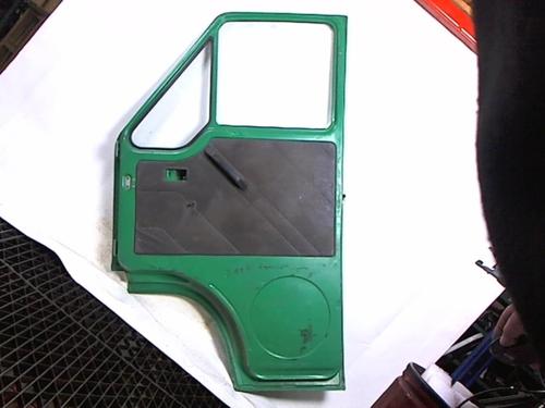 Used Right front door Right front door RENAULT MASTER I Van (T__) 28-35 2,5 D (75 hp) 21203587 21203587