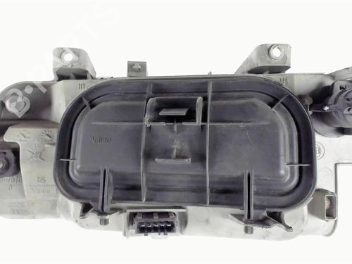 Used Right headlight Right headlight CITROËN EVASION MPV (22, U6) 1.9 TD (92 hp) 21228774 21228774