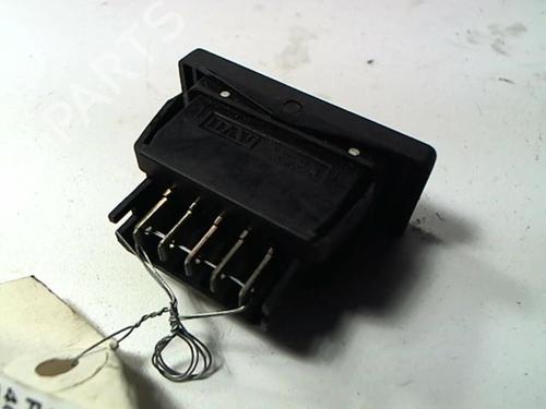 Used Right rear window switch Right rear window switch PEUGEOT 405 I (15B) 1.8 Turbo Diesel (90 hp) 20453441 20453441