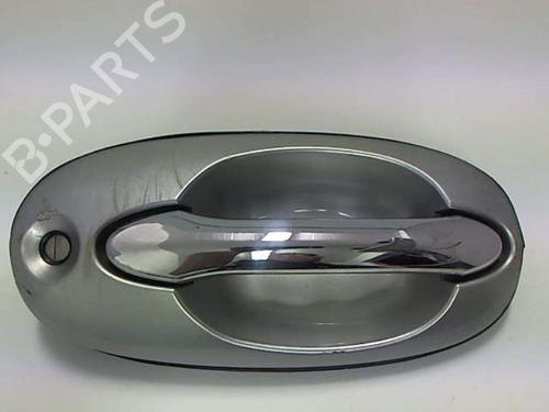 Used Front right exterior door handle KIA CARNIVAL I (UP, FL) 2.9 TDi (126 hp) 22914023
