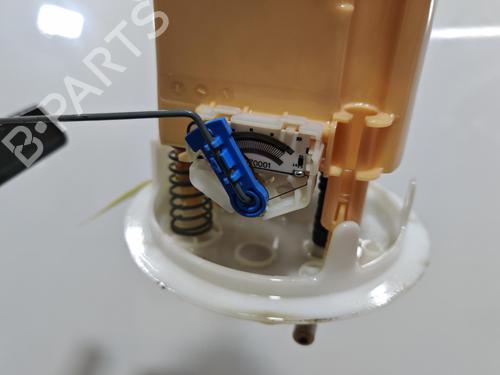Used Fuel pump Fuel pump CITROËN JUMPY II Van 1.6 HDi 90 16V (90 hp) 39710355 39710355