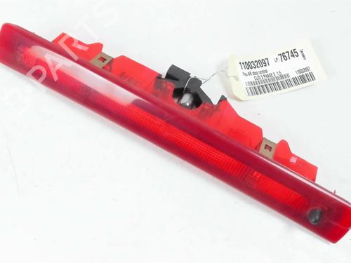 Used Third brake light RENAULT CLIO III (BR0/1, CR0/1) 1.5 dCi (C/BR0G, C/BR1G) (68 hp) 28361775
