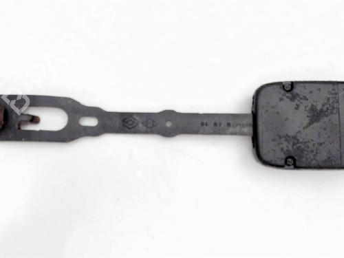 Engache cinturón Engache cinturón RENAULT LAGUNA Coupe (DT0/1) 2.0 dCi (DT01, DT08, DT09, DT0K, DT12, DT1C, DT1D, DT1M,... (150 hp) 33894677 33894677