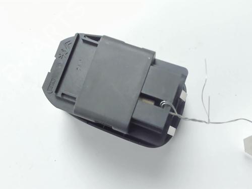 Used Left front window switch Left front window switch PEUGEOT 206 Hatchback (2A/C) 1.4 i (75 hp) 20404917 20404917