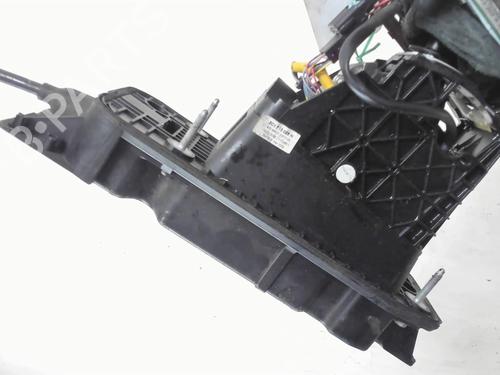 manual-gearbox-selector-vw-passat-b6-3c2-20-tdi-16v-2005-2006-2007-2008-2009-2010-21207104 main image