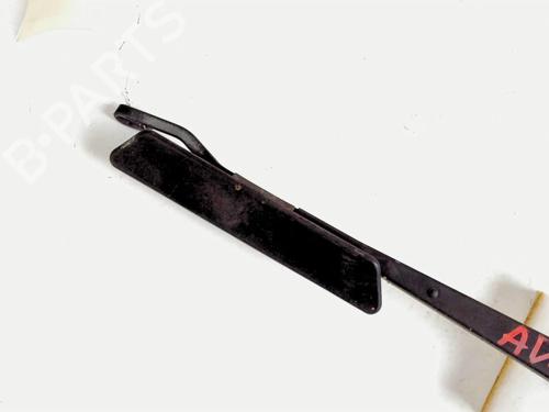 Front windshield wiper arm MAZDA 626 V Hatchback (GF) 2.0 TD (GFFP) GE4T67321