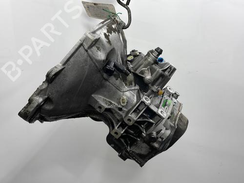 gearbox-opel-corsa-c-x01-2000-2001-2002-2003-2004-2005-2006-2007-2008-2009-27838375 main image