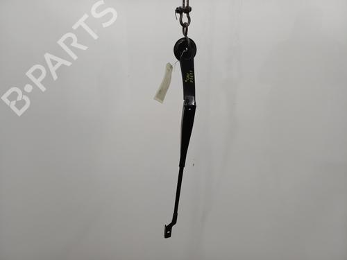 Used Front windshield wiper arm FORD FOCUS III 1.6 TDCi ECOnetic (105 hp) 22103918