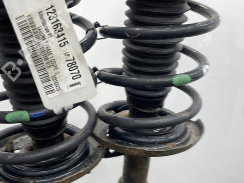 Used Left front shock absorber Left front shock absorber RENAULT LAGUNA III (BT0/1) [2007-2015] 33559858 33559858