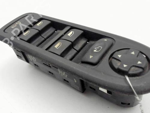 Used Left front window switch Left front window switch CITROËN C5 III Break (RW_) 2.0 HDi (136 hp) 30547417 30547417