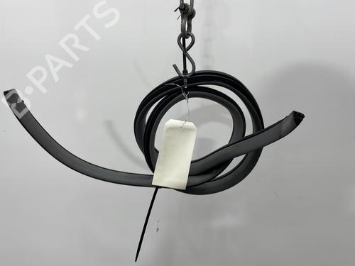 Used Rubber door seal HYUNDAI SANTA FÉ I (SM) 2.0 CRDi 4x4 (125 hp) 26964580