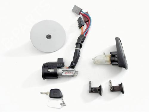 Used Ignition barrel PEUGEOT 106 II (1A_, 1C_) 1.5 D (57 hp) 31074491