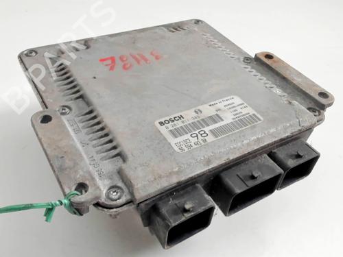 Used Engine control unit (ECU) Engine control unit (ECU) FIAT SCUDO Van (220_) 2.0 JTD (94 hp) 31679294 31679294