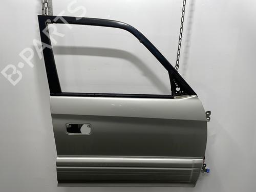 Dør høyre foran TOYOTA LAND CRUISER 90 (_J9_) 3.0 D-4D 4WD (KDJ90_, KDJ95_, KDJ90W, KDJ95W) (163 hp) 26532460