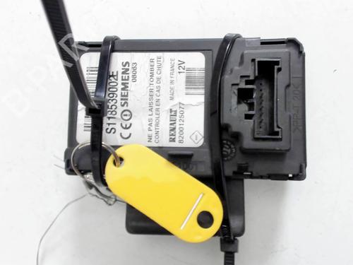 Used Card reader RENAULT SCÉNIC II (JM0/1_) 1.9 dCi (JM14) (131 hp) 31871432