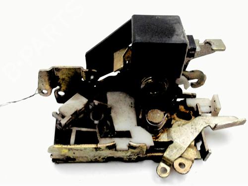 Used Front left lock Front left lock MERCEDES-BENZ SPRINTER 2-t Van (B901, B902) 208 CDI (901.661, 901.662, 902.661, 902.662) (82 hp) 33131032 33131032