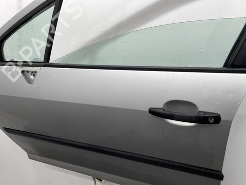 Left front door PEUGEOT 407 (6D_) 1.8 (6D6FZB) | BP23263478C2 