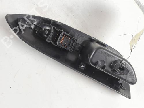 Used Left rear window switch NISSAN JUKE (F15) 1.5 dCi (110 hp) 20396550