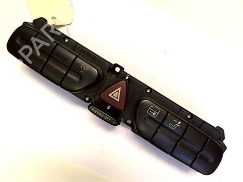 Used Warning switch MERCEDES-BENZ C-CLASS (W203) C 270 CDI (203.016) (170 hp) 20474875