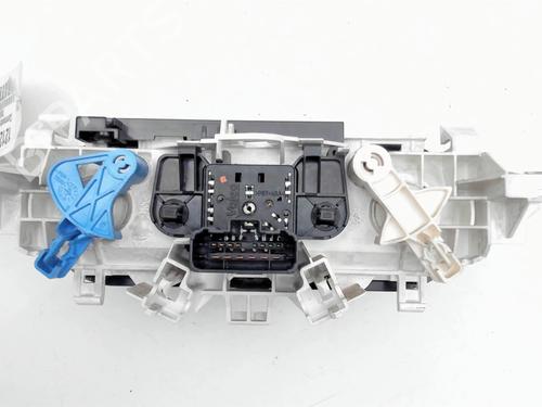 Climate control RENAULT TWINGO II (CN0_) 1.2 (CN0D) | BP32396823I5