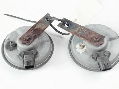 Used Horn Horn HYUNDAI H-1 / STAREX Bus (A1) 2.5 TCi (101 hp) 22695719 22695719