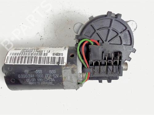 Used Front wiper motor Front wiper motor FORD FIESTA Box Body/MPV (F3L, F5L) 1.8 D (60 hp) 21236733 21236733