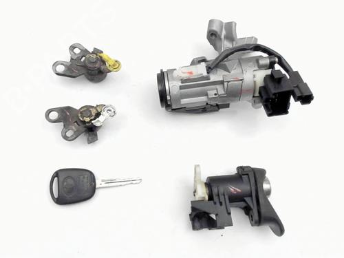 Used Ignition barrel Ignition barrel TOYOTA YARIS (_P1_) 1.4 D-4D (NLP10_, NLP10R) (75 hp) 33993611 33993611