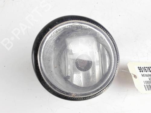 Used Left front fog light NISSAN ALMERA TINO (V10) 2.2 dCi (136 hp) 21075384