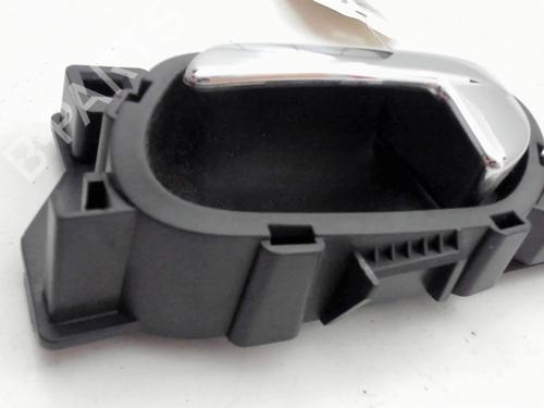 Used Front left interior door handle Front left interior door handle PEUGEOT 308 I (4A_, 4C_) 1.6 HDi (92 hp) 39575850 39575850