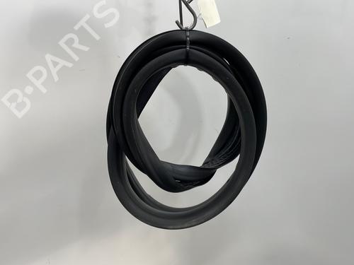 Rubber door seal RENAULT CLIO V (B7_) 1.0 TCe 90 (B7MT) 808329581R