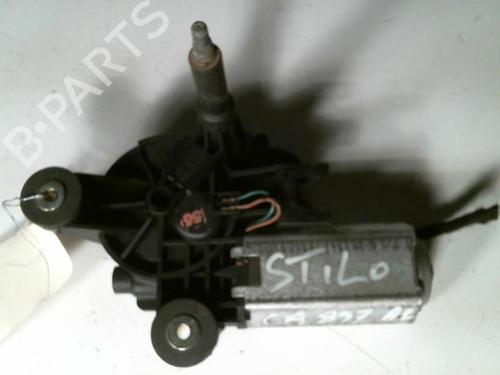 Used Rear wiper motor FIAT STILO (192_) 1.9 JTD (192_XE1A) (115 hp) 20453312