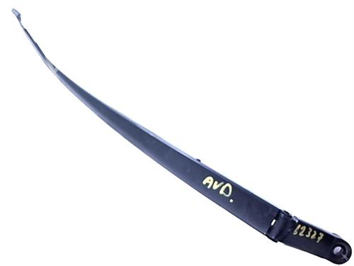 Used Front windshield wiper arm TOYOTA AURIS (_E15_) 1.4 D-4D (NDE150_, NDE150R) (90 hp) 20448718