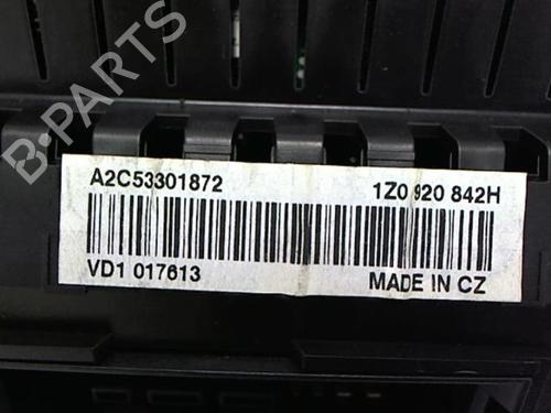 Used Instrument cluster SKODA OCTAVIA II (1Z3) 1.9 TDI (105 hp) 20436979