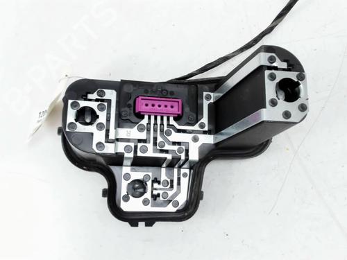 Used Lamp holder RENAULT MEGANE III Coupe (DZ0/1_) 1.5 dCi (DZ09, DZ0D, DZ1F, DZ1G, DZ14, DZ29) (110 hp) 32396736