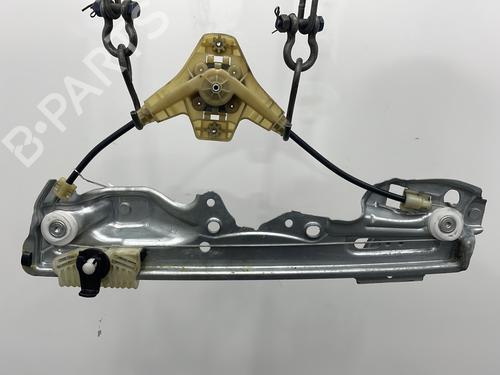 Used Rear right window mechanism Rear right window mechanism RENAULT MEGANE IV Hatchback (B9A/M/N_) 1.5 Blue dCi 95 (B9A2, B9A6) (95 hp) 22607317 22607317