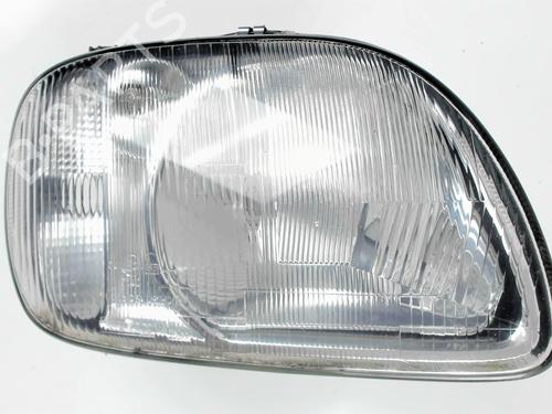 Used Right headlight NISSAN MICRA II (K11) 1.0 i 16V (60 hp) 20471745