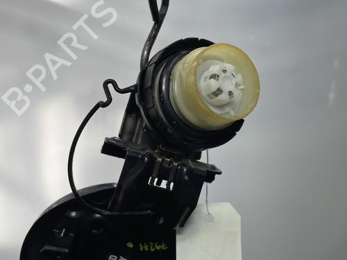 fuel-flap-toyota-auris-_e18_-2012-2013-2014-2015-2016-2017-2018-2019-32766545 main image