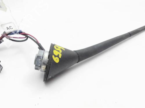 Antenne/Base Antenne/Base JAGUAR X-TYPE I Estate (X400) 2.0 D (130 hp) 21240542 21240542