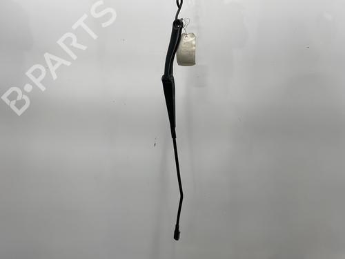 Used Front windshield wiper arm FIAT GRANDE PUNTO (199_) 1.3 D Multijet (75 hp) 23193820