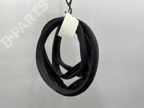 Used Rubber door seal PEUGEOT 306 Break (7E, N3, N5) 2.0 HDI 90 (90 hp) 20438996