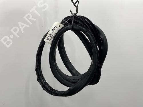 Used Rubber door seal FORD FIESTA VI (CB1, CCN) 1.4 TDCi (70 hp) 22330146